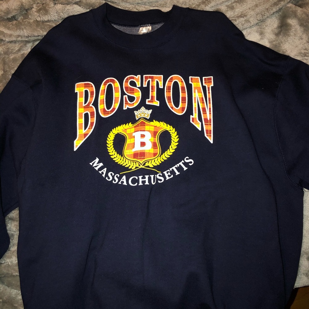 “Boston” oversized pullover (unisex)